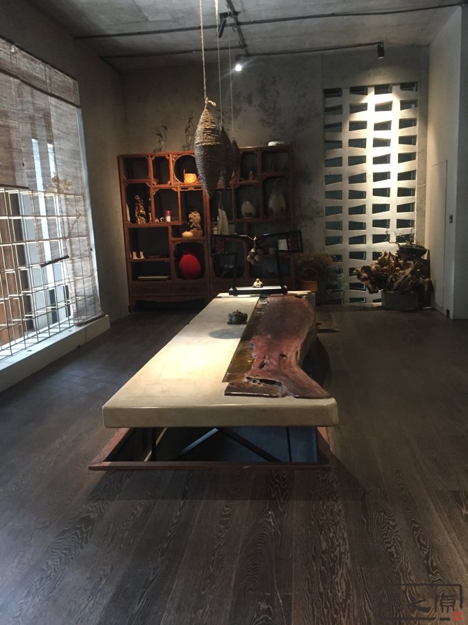 成人抖音网站水泥仿木茶桌